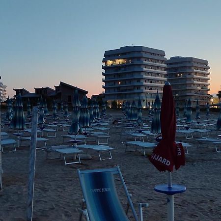 Oltre Confine Fronte Mare Villa Marina Di Montenero Buitenkant foto